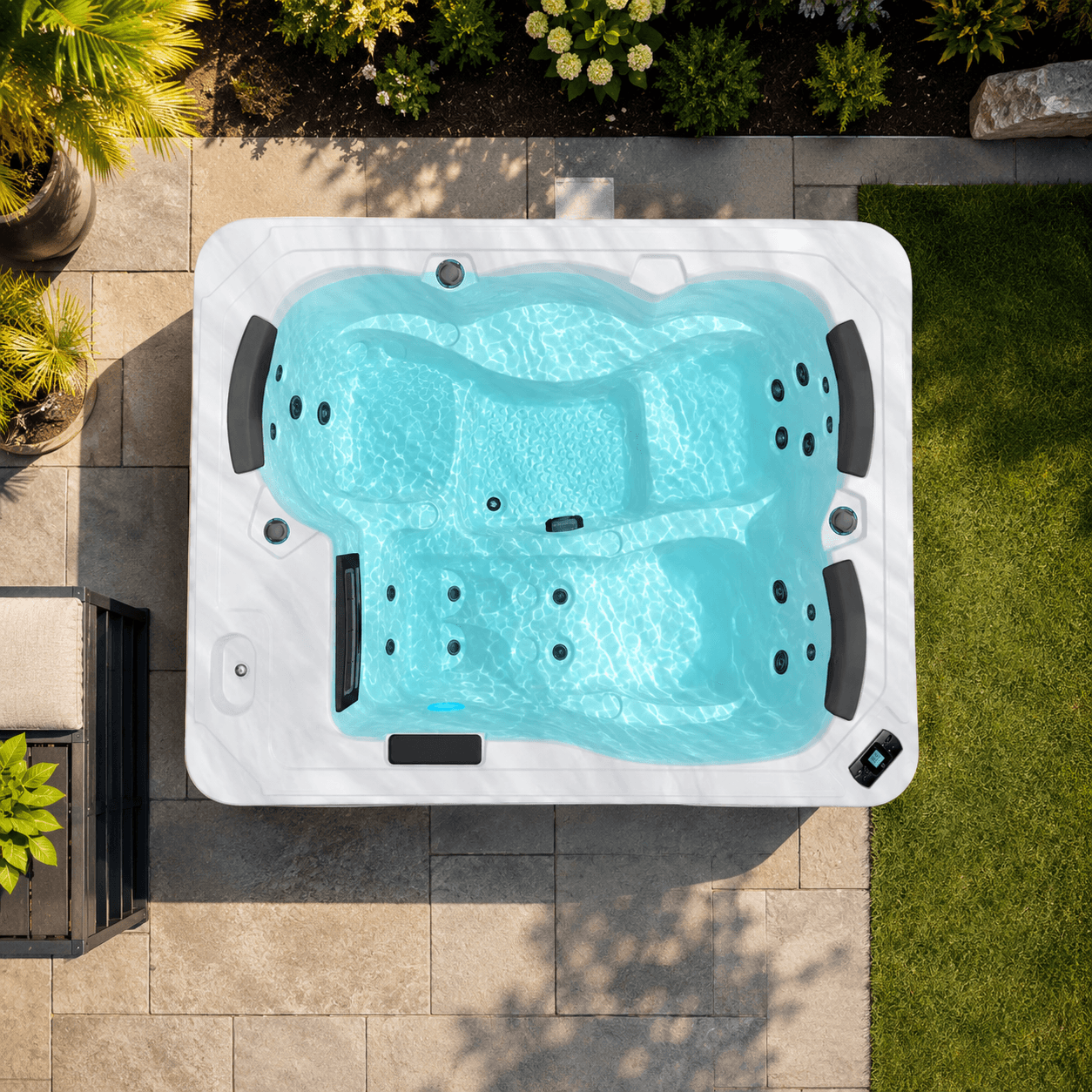 Be Well Canada O347 Hot Tub