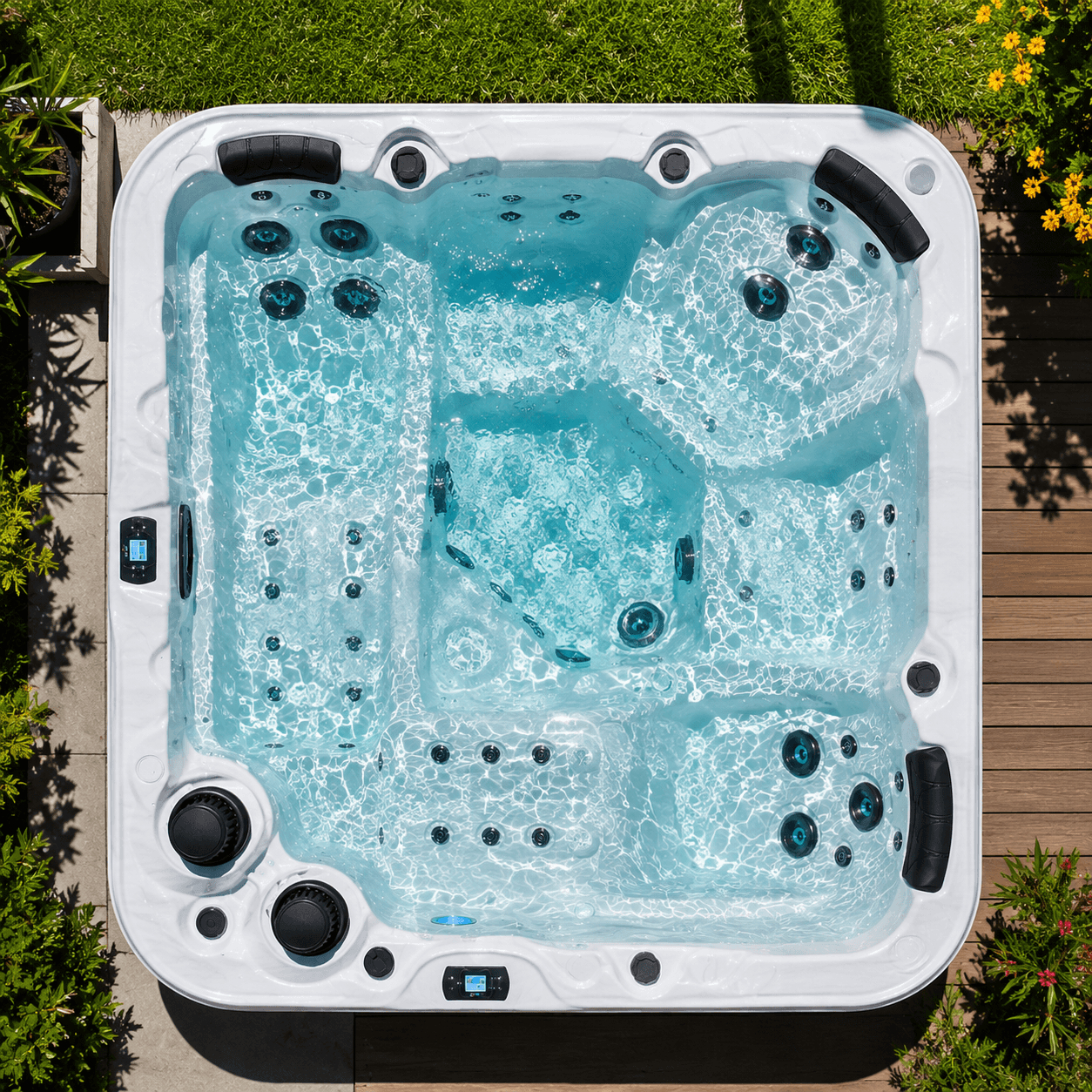 Be Well Canada O765 Hot Tub