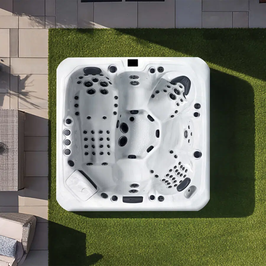 Tokyo hot tub
